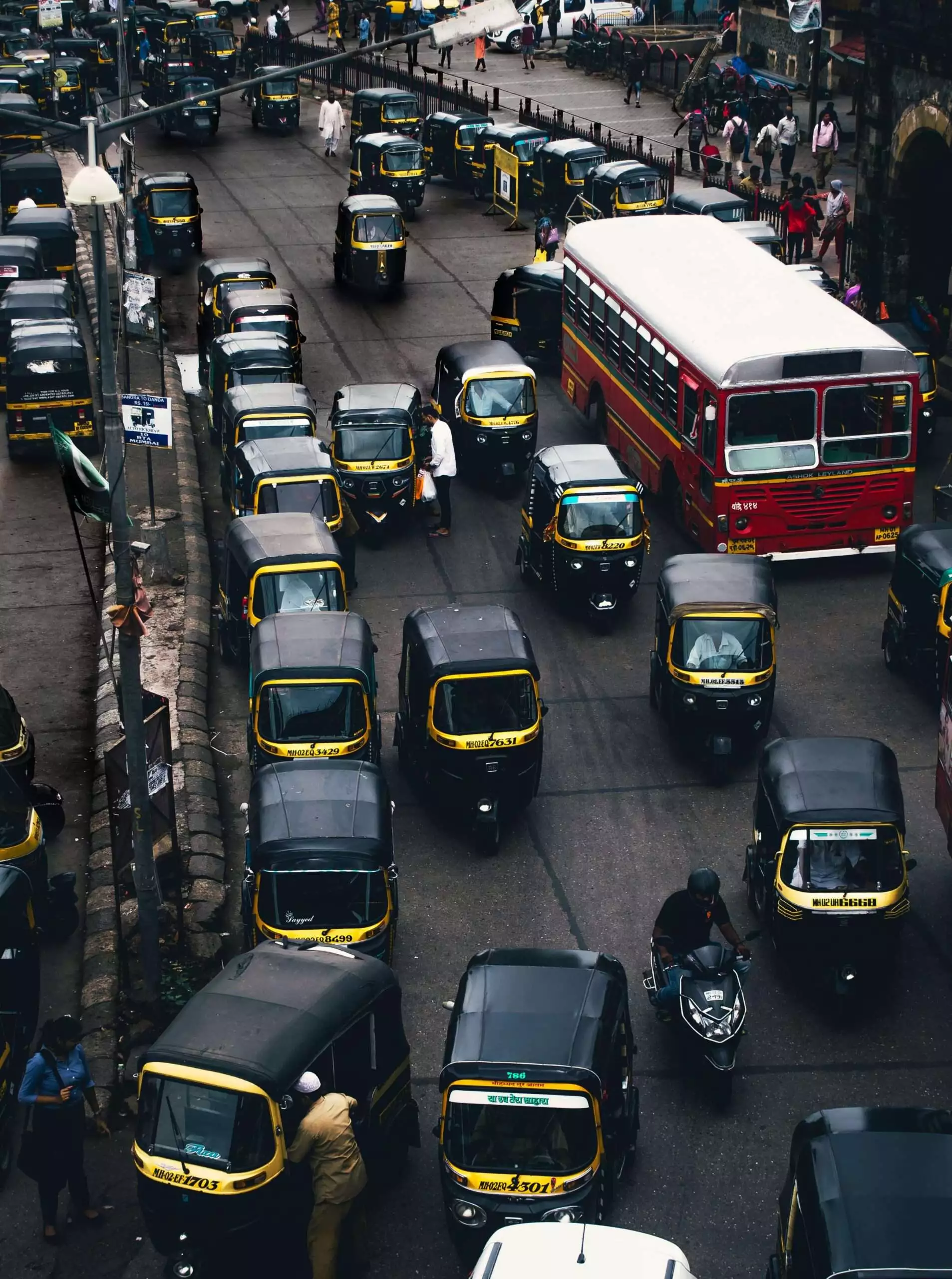 Curent scene of traffic on lane of India